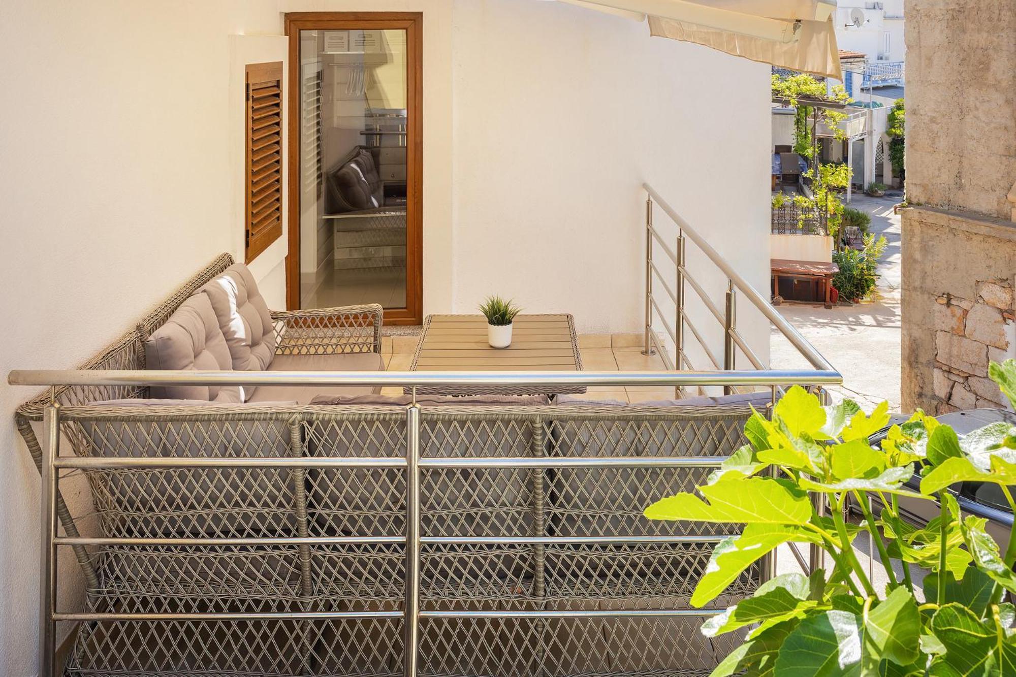 Apartment Porto With Terrace Baška Eksteriør bilde